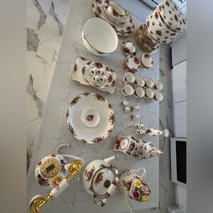 72 pcs Royal Albert bone China